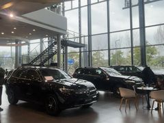 -成都中升之星奔驰4S店