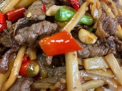 酸笋炒牛肉-牛八宝桂林米粉(八里庄店)