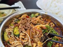 -周良天山牛杂城(天山路总店)