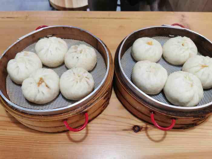 乐麦包子(复地活力广场店)-"整个复地可能就他家生意好一些吧,基本上