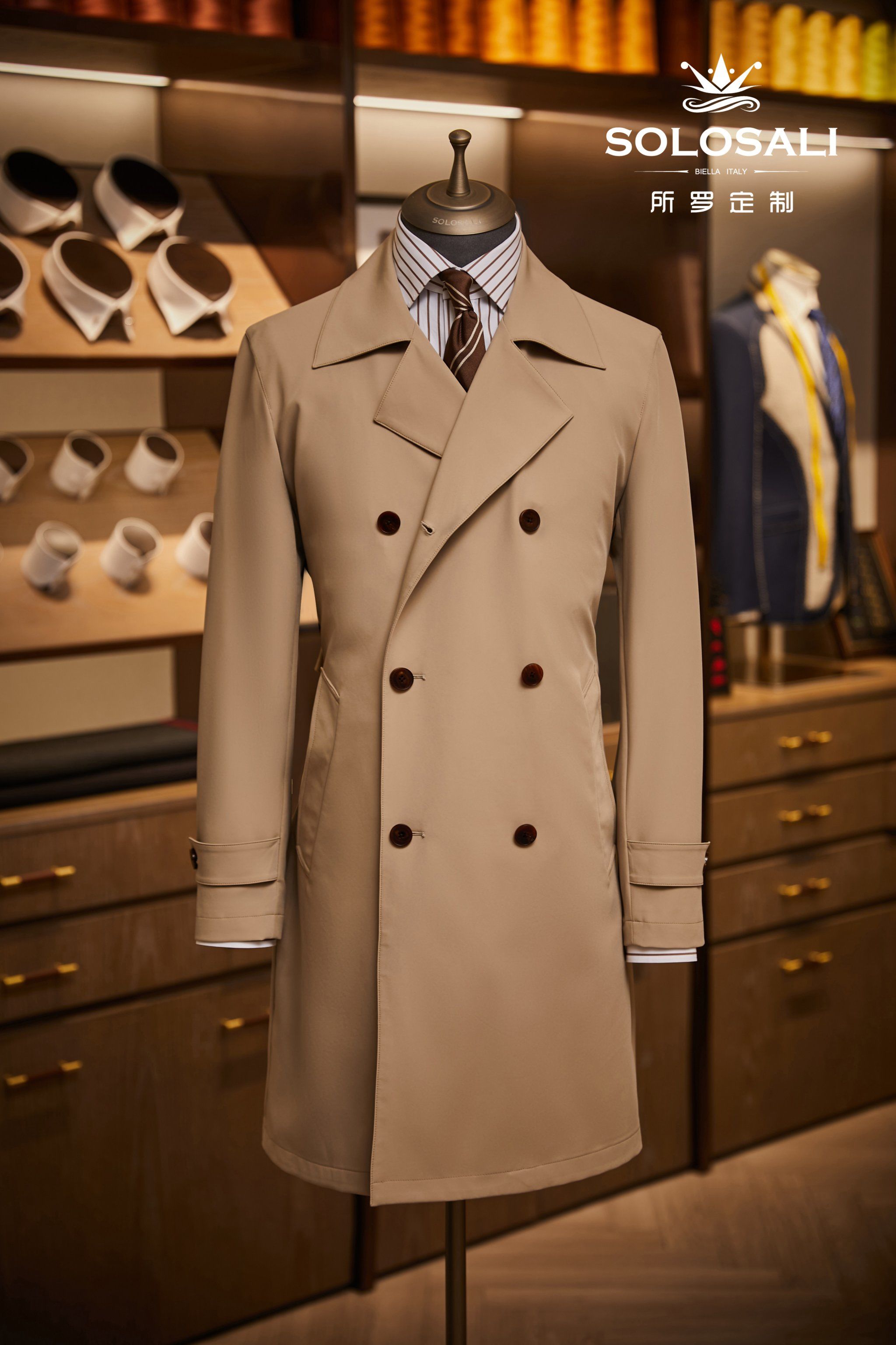 🧥卡其色风衣外套的简约魅力