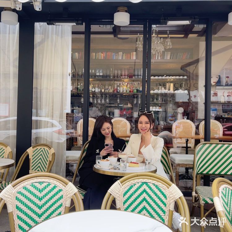 成都探店｜假装在巴黎｜我和Jennie有个约会