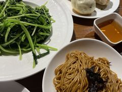 -金枝玉叶上海人家食府(三里河店)