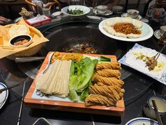 -挂旗柴锅鸡(蚌山区嘉年华店)
