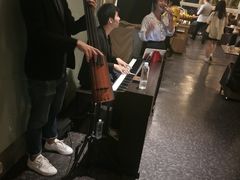 -彩虹云霄酒店75层国际自助餐