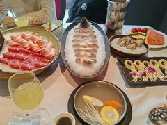 -泓炙颐凤鲜海鲜火锅料理(桐乡店)