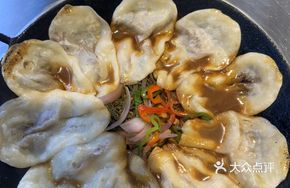 Sauce Braised Pork Ribs in Clay Pot