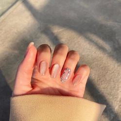 -悦指间美甲美睫