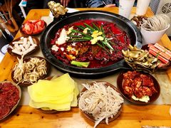 -黄潇洒老火锅(九眼桥宏济巷店)