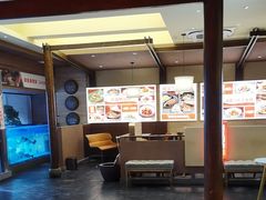 -阿瓦山寨·湘菜现炒·剁椒鱼头王(咸阳总店)
