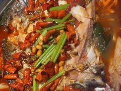 -鸣记脆皮烤鱼·海鲜烤鱼(三八广场店)