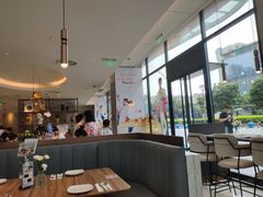 靠窗位-必胜客(银盆路店)