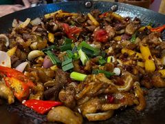 -富正毅三下锅·湘西韵味(天门山索道店)