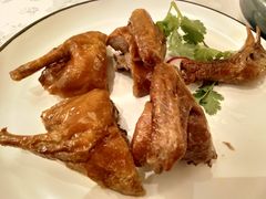 招牌红烧乳鸽-酌宴府The China Club·广州万富希尔顿酒店(云城东路店)