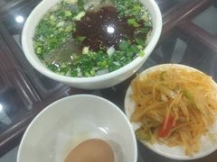 -牛一嘴·兰州牛肉面·大盘鸡(财富中心店)