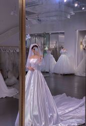 -艾米丽婚纱礼服