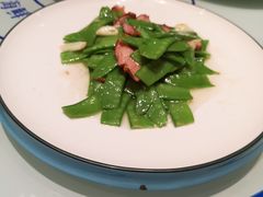 荷兰豆炒腊肉-老济南·地道济南菜(大明湖店)