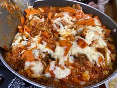 -亲昵春川鸡排(韩国美食街店)