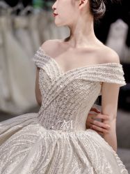 -MISS MIA 婚纱品牌馆