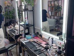 -ME觅妆·定制美妆·彩妆私教(菱角湖店)