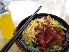 广式腊肠煲仔饭-桂林米粉(洋桥店)