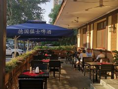 景观位-申德勒加油站餐厅(三里屯北小街店)