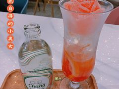 柚然自得的小美女-柠檬树茶餐厅(海雅缤纷城店)