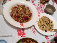-肥肥虾庄·金牌油焖大虾(汉口城市广场店)