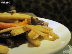 茭白牛柳-汤城小厨•粤菜•靓汤(金融街店)
