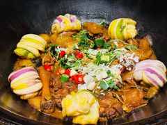 -万里闯关东铁锅炖菜馆(高新旗舰店)