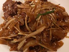 -新大咀港式茶餐厅(宝山万达店)