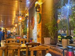 大堂-严记小天府酸菜鱼(西四路店)