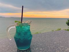 特饮-网红落日悬崖餐厅 The Sky Gallery
