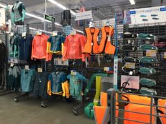 -迪卡侬(顺峰山店)