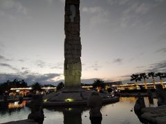 -亚龙湾中心广场