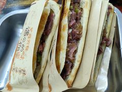 -鼎香源驴肉火烧(京城花园店)
