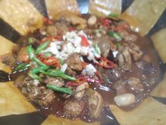 -每食每刻·皖北新民地锅鸡