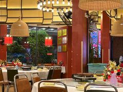 -刘姐啤酒鱼民族演艺餐厅(西街总店)