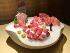 M11澳洲谷饲雪花肥牛-余欢领鲜火锅(新街口店)