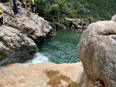 -安吉龙王山峡谷漂流