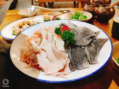 -白乐天毛肚火锅馆(解放碑店)