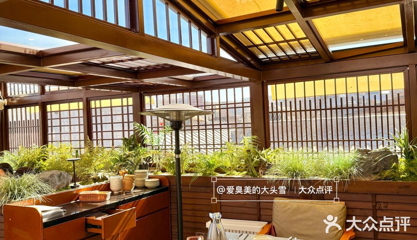 北京新店！！能上房揭瓦的日式玻璃房咖啡屋