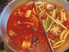 -湊湊火锅·茶憩(新中关购物中心店)