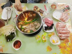 -荣吉招牌自助骨头锅(顾乡店)