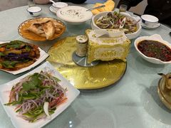 -马尔龙新疆饭店·清真(瑞景店)