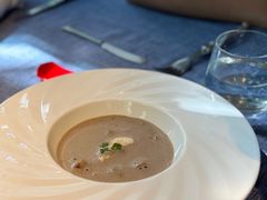 奶油蘑菇汤-弦月窗LUNETTE BY AMANDA(复兴路店)