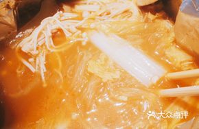 Golden Sour and Spicy Clams with Vermicelli