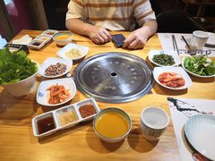 -唯成•韩国炭火烤肉 유성고기