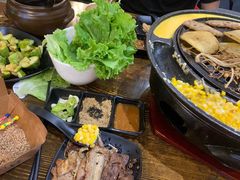 -胡悦里韩式烤肉(芝罘万达广场店)