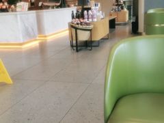 大堂-星巴克臻选(深圳龙华红山天虹店)